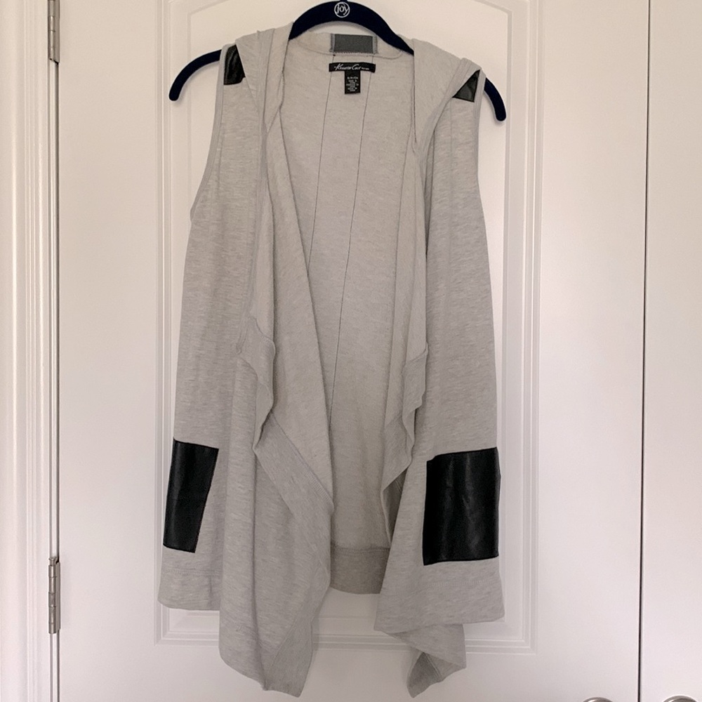 Kenneth Cole hooded vest- small